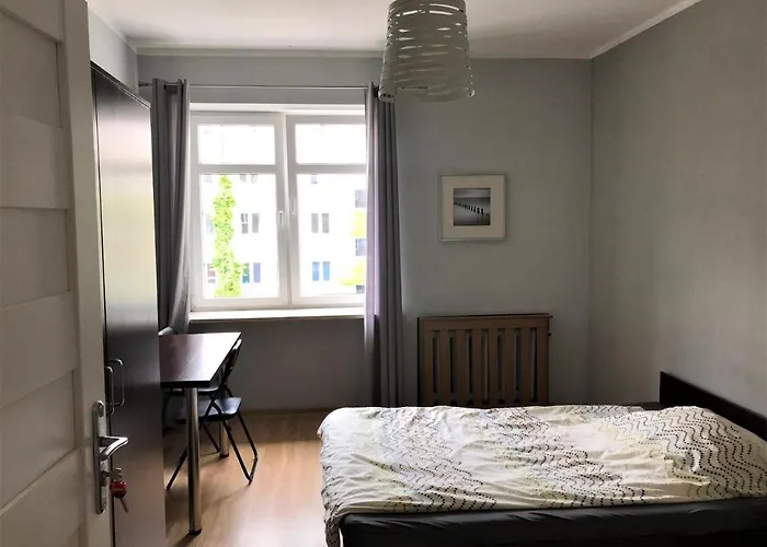 Проживание в семье Shire