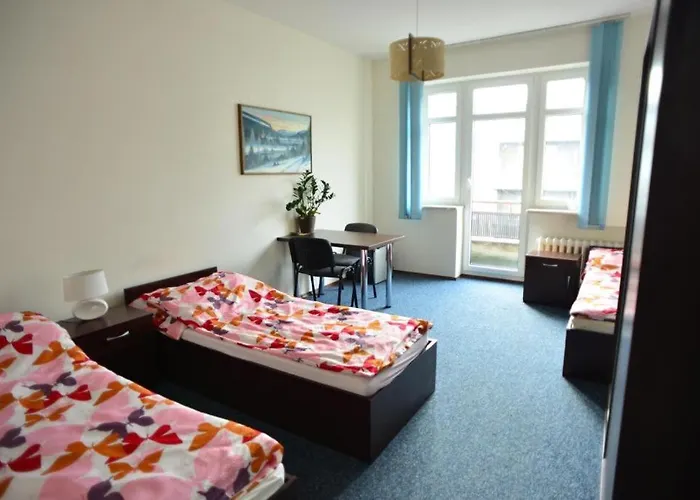 Проживание в семье Shire *